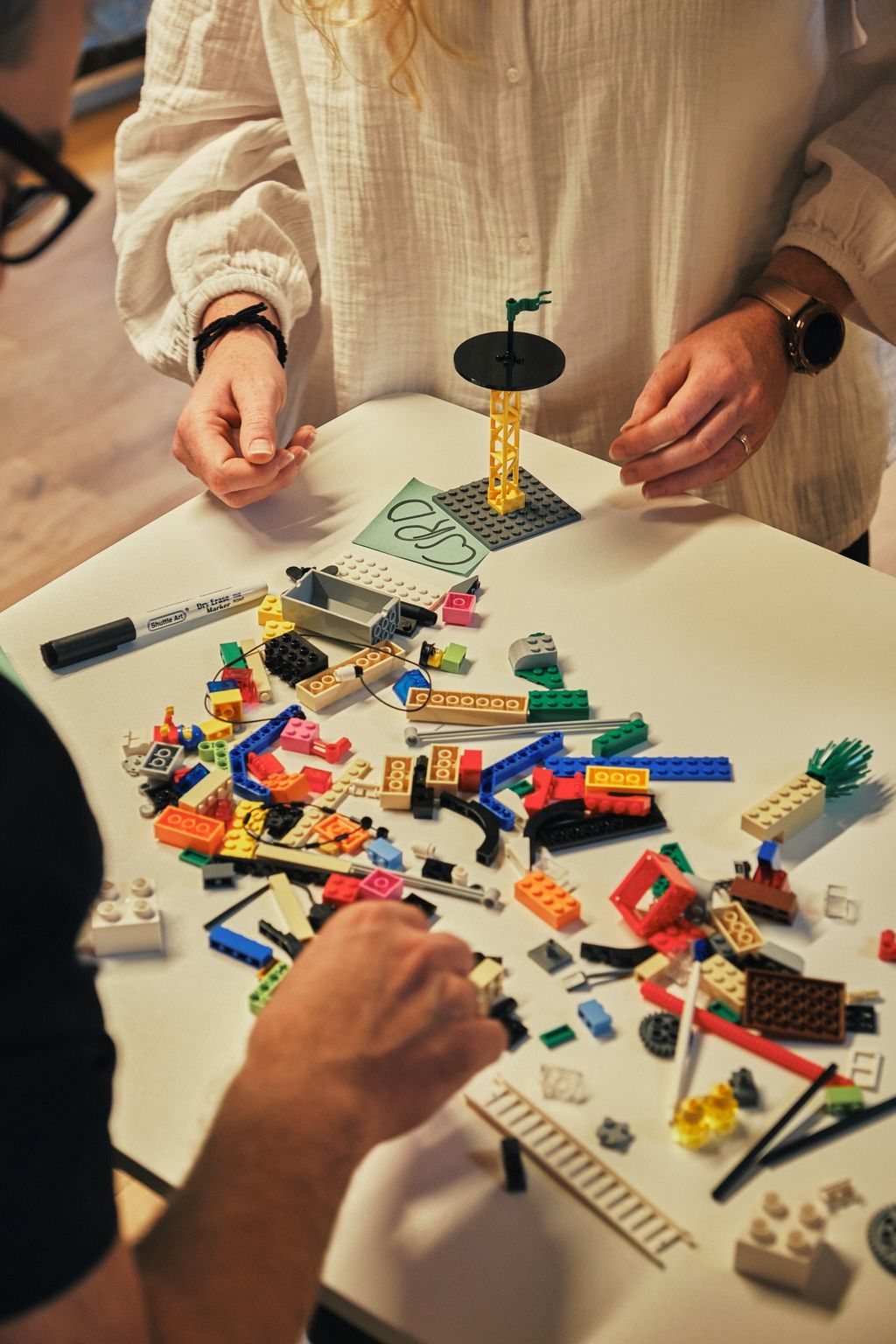 Connecting per Lego im Digital Hub Logistics